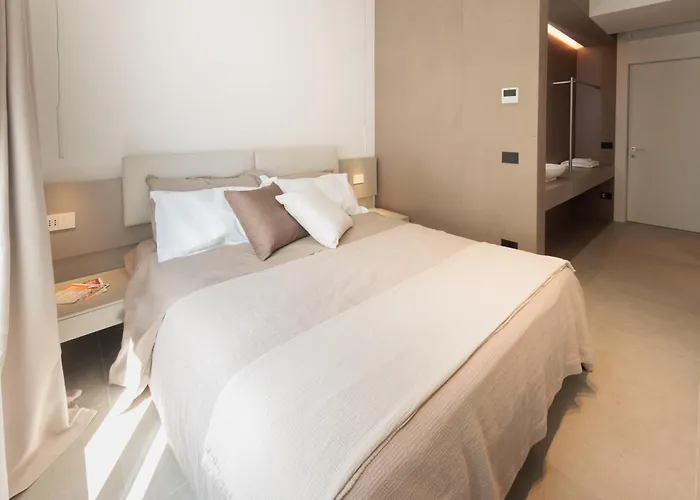 Santa Lucia 4*